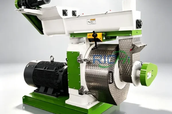 Cow dung pellet making machine for producing organic fertilizer pellets from cow manure